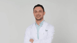 Ärzte, die Mommy Makeover durchführen - Dr. Ahmet Kaplan