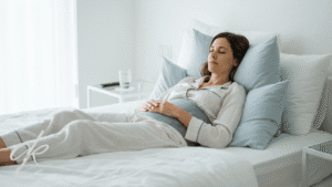 Karın Germe Ameliyatı Sonrası Nasıl Yatılmalıdır